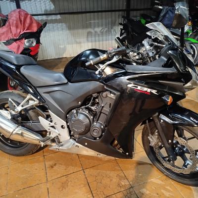 Honda CBR 400R 